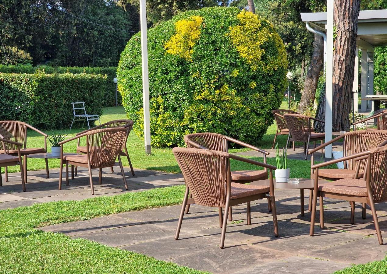 Hotel Villa Elsa Marina di Massa Eksteriør bilde