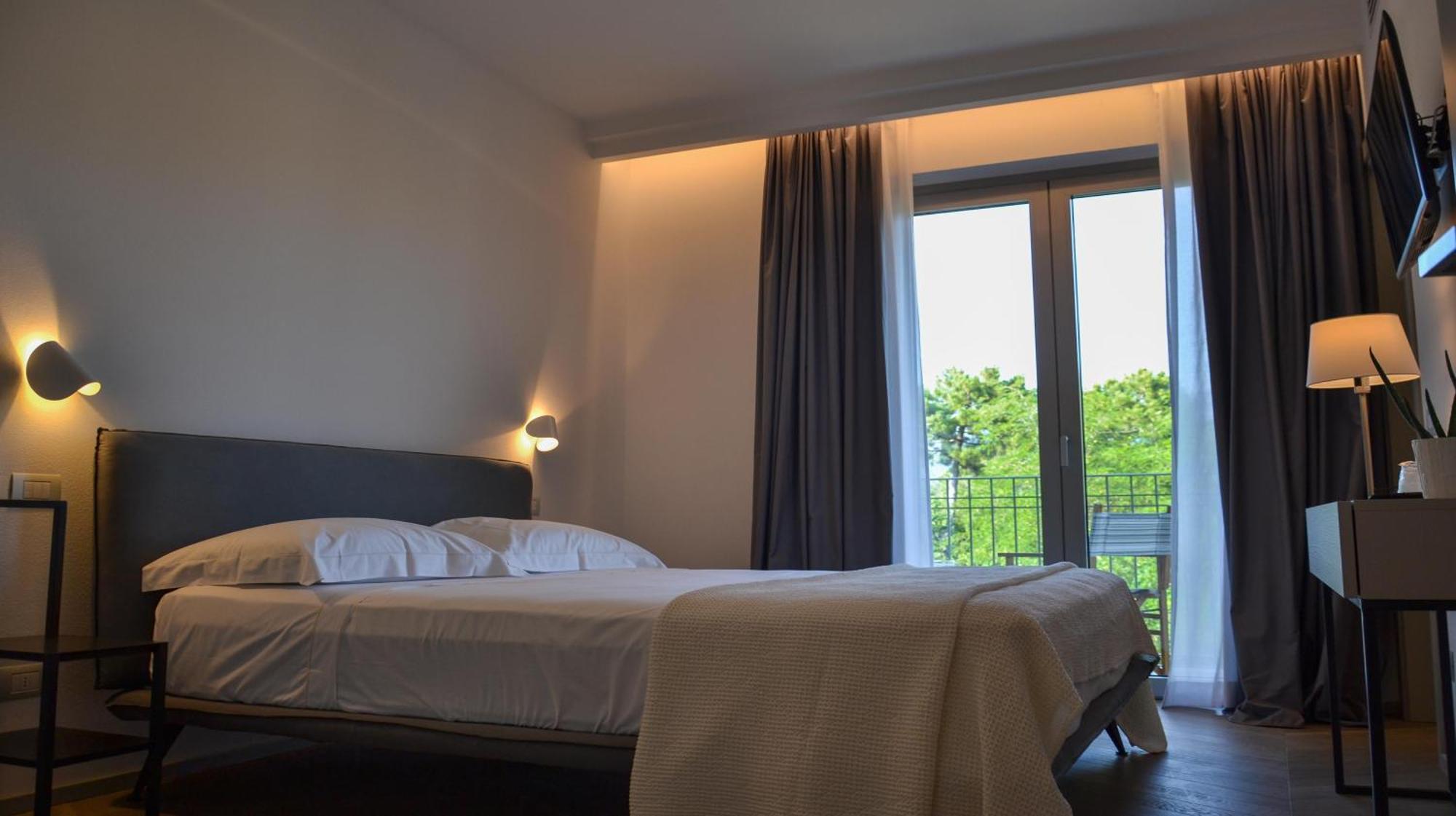 Hotel Villa Elsa Marina di Massa Eksteriør bilde