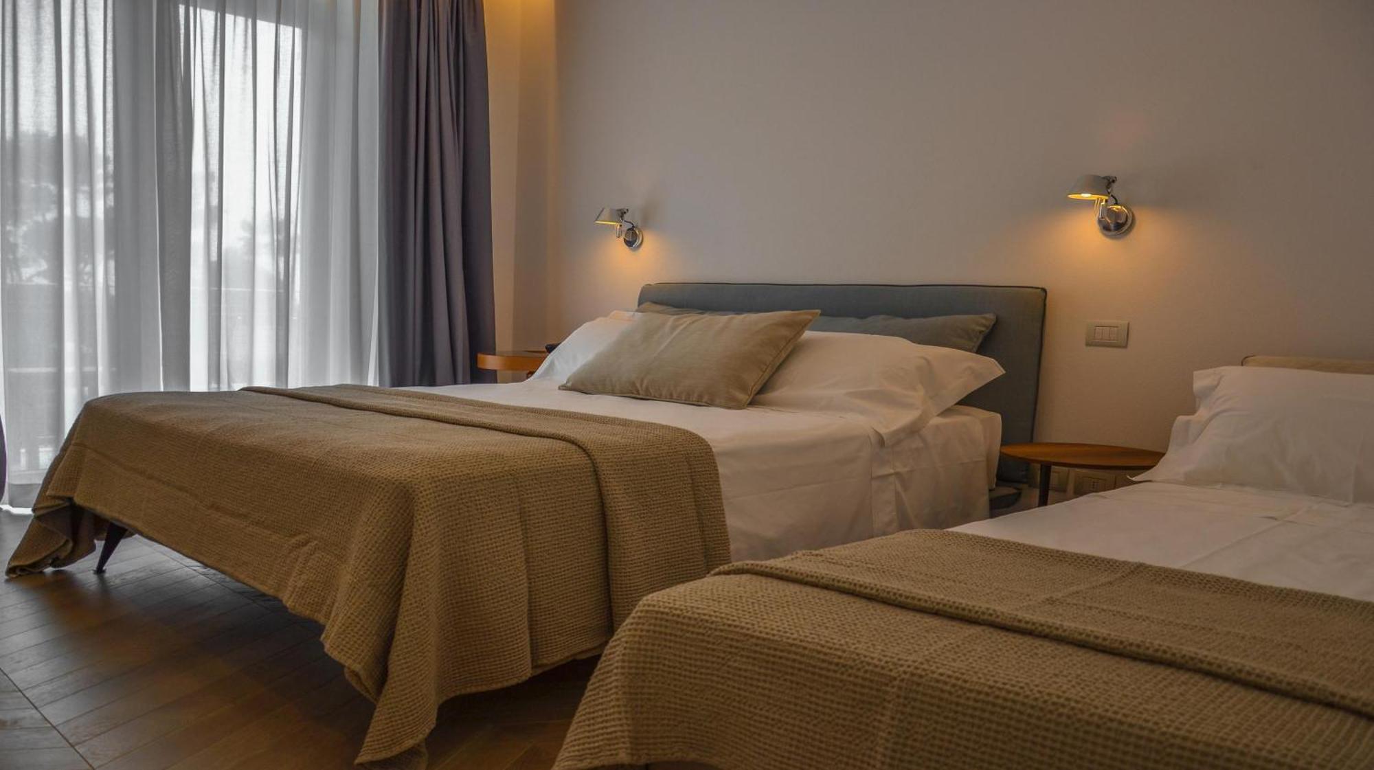 Hotel Villa Elsa Marina di Massa Eksteriør bilde