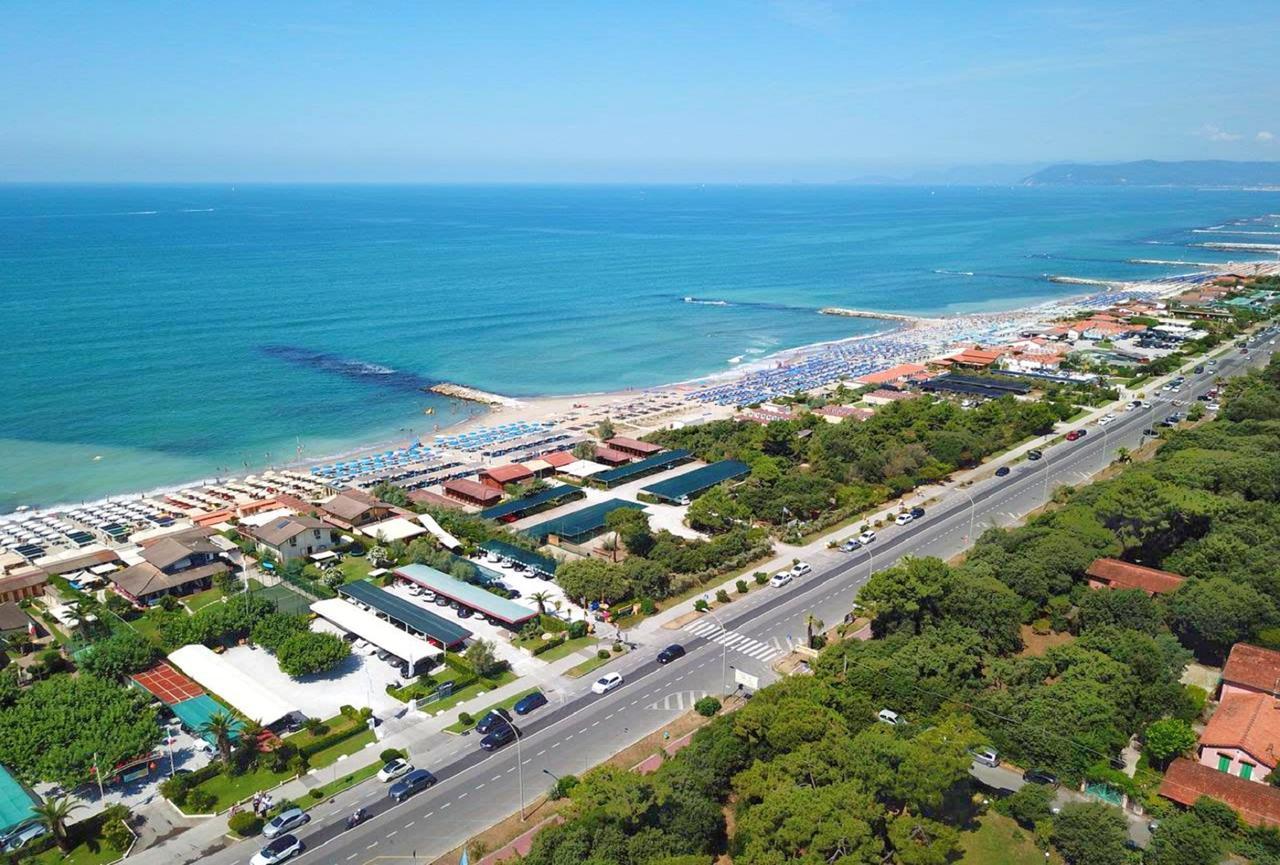 Hotel Villa Elsa Marina di Massa Eksteriør bilde