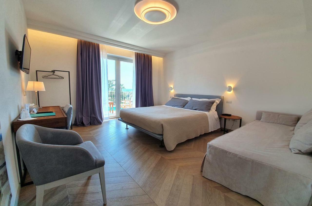 Hotel Villa Elsa Marina di Massa Eksteriør bilde